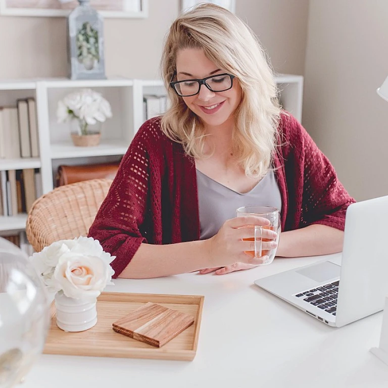 Enhancing Employee Integration with KnowMore Digital Adoption