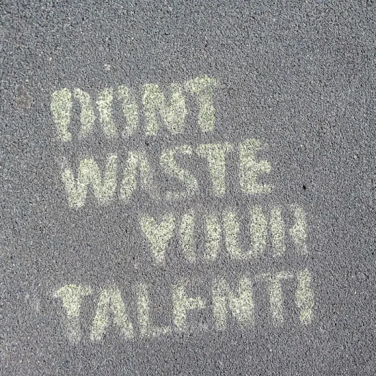 How female sales staff enhance onboarding by actively experiencing the product